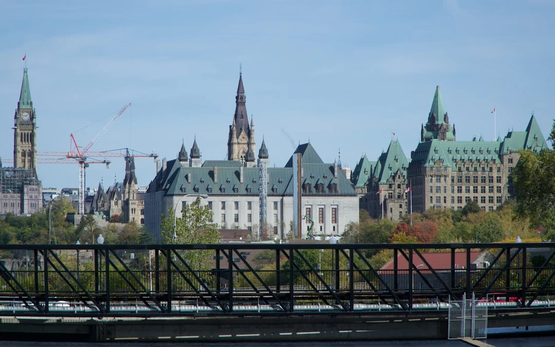 Du học sinh Mỹ xin visa Canada dưới góc nhìn của chuyên gia